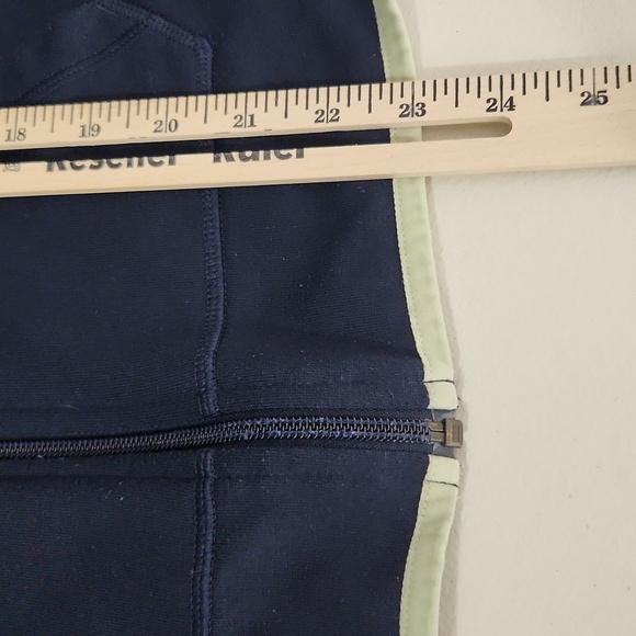 Nike Jacket womens Dri Fit Size Xs Blue Light Green Thumb Holes Has Flaws - Picture 9 of 10